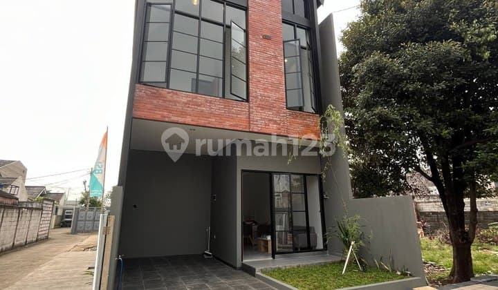 Jual Rumah 2 Lantai Idaman di Selatan Jakarta