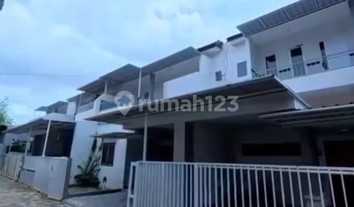 Rumah 2Lantai Tengah Kota Dijual/Di Kontrakan Siap Huni No Ribet, Full Furnish