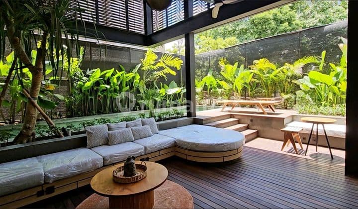Villa Ready Unit Di Canggu Bali, Fully Furnished 5 Kamar Tidur, Lokasi Dekat Pantai Pererenan Berjarak 2 Km