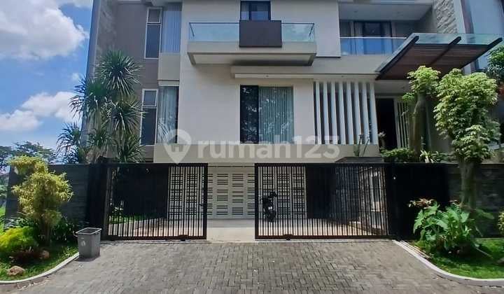 For Rent Super Luxurious Luxury Somerset Citraland House 3 Floors 5 Bedrooms Fully Furnished Near Pakuwon Mall West Surabaya