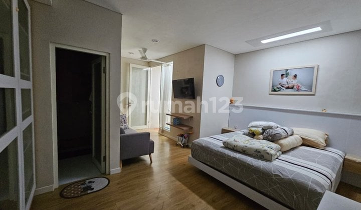 Disewakan Rumah Full Furnish Northwest Park Citraland 1.5 Lantai 2Kt Dekat Universitas dan Rs Ciputra Surabaya Barat