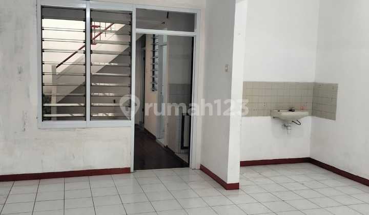 Rent House Griya Babatan Mukti Wiyung Land 120sqm 3 Bedrooms Near Pakuwon Mall West Surabaya