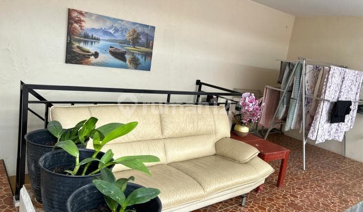 Dijual Rumah Cantik Babatan Mukti Terawat Siap Huni 1.5 Lantai Luas 150m Dekat Pakuwon Mall Surabaya Barat