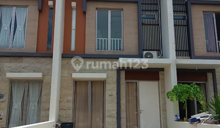 For Rent 2-Story Greenland House in Garberra Cluster, Menganti, Gresik