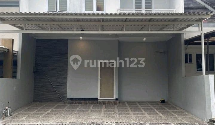 Disewakan Rumah Siap Huni Taman Puspa Raya Citraland 2 Lantai LT 120M 5 Kamar Dekat Pasar Modern dan Pakuwon Mall Surabaya Barat