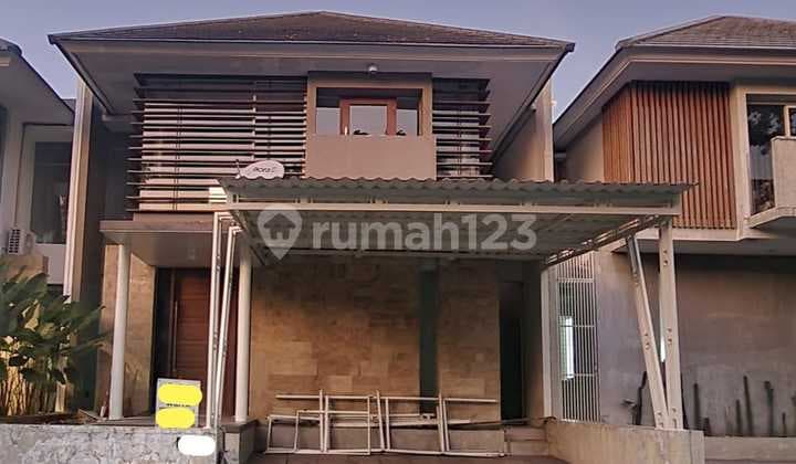 Disewakan Rumah Newton Hill Citraland 2 Lantai Luas 210m 4 Kamar Full Furnish Dekat Pakuwon Mall Surabaya Barat