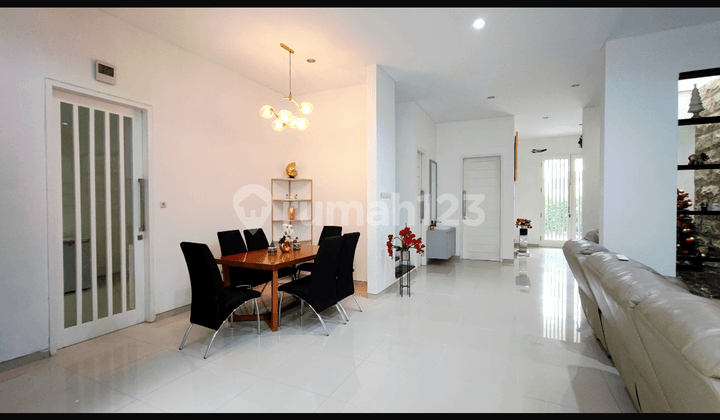 Dijual Rumah 2 Lantai Woodland Citraland Luas 210m 4 Kamar Dekat Pakuwon Mall Dan Universitas Ciputra