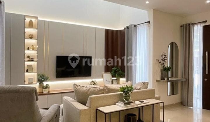 Dijual Rumah Minimalis Furnish Mewah Siap Huni 2 Lantai 3 Kamar Dekat Pakuwon Mall Surabaya Barat