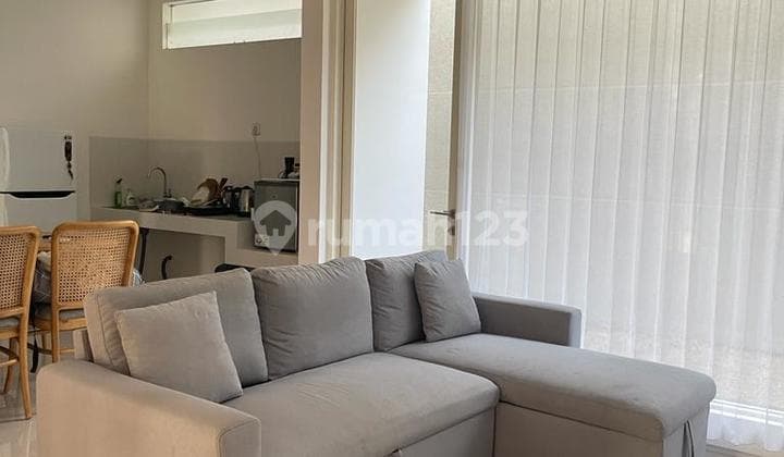 Disewakan Rumah Citraland Northwest Park Furnish Depan Danau 2 Lantai 140m Dekat Universitas Ciputra Surabaya Barat