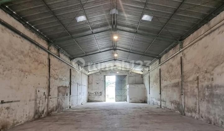 For Sale: Warehouse Margomulyo 1, Land Area 660m², 1-Story Building, Yard 15m