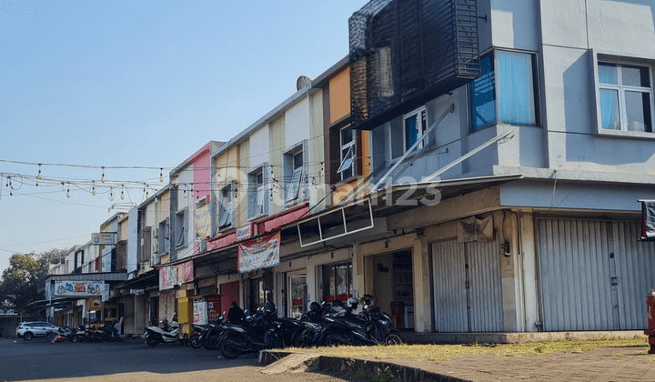 Beautiful 2-Story Shop House at Hook Orange Ciangsana Cibubur Bogor