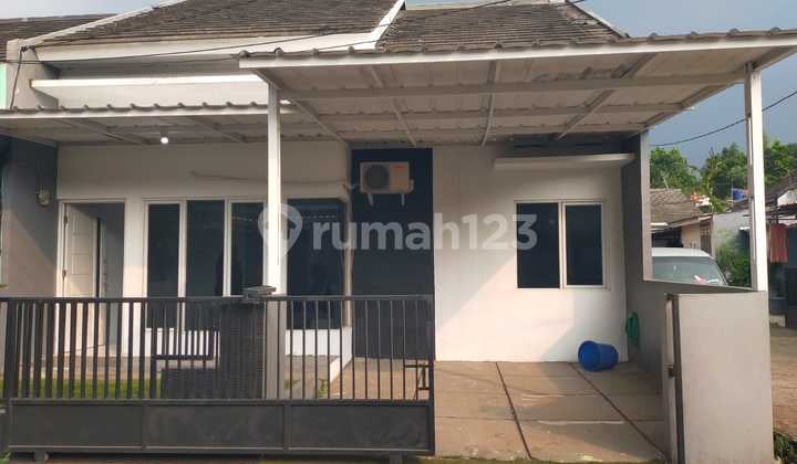 Rumah Cantik Posisi Hook di Citayam Depok