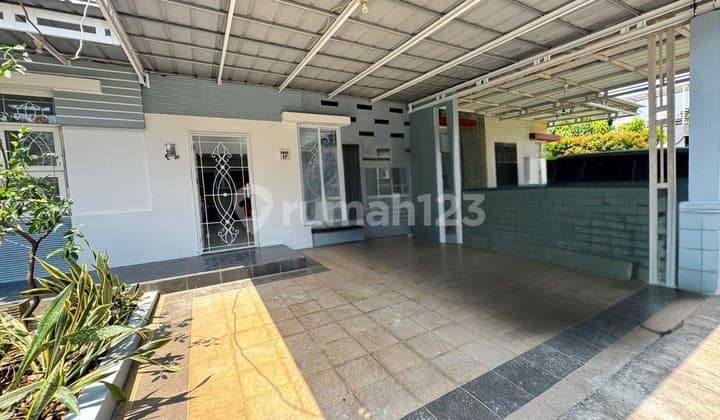 Rumah Cantik di Cibubur Country