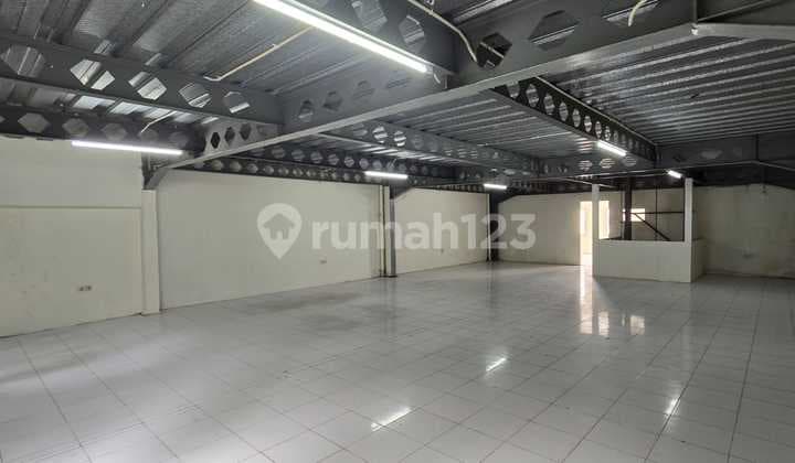 Gudang Murah Pik Siap Pakai Ada Lift dan Kantor