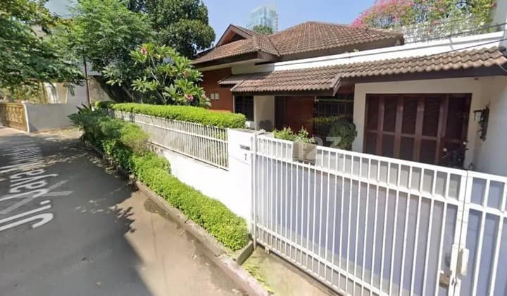 Rumah di Jakarta Selatan Menteng Dalam