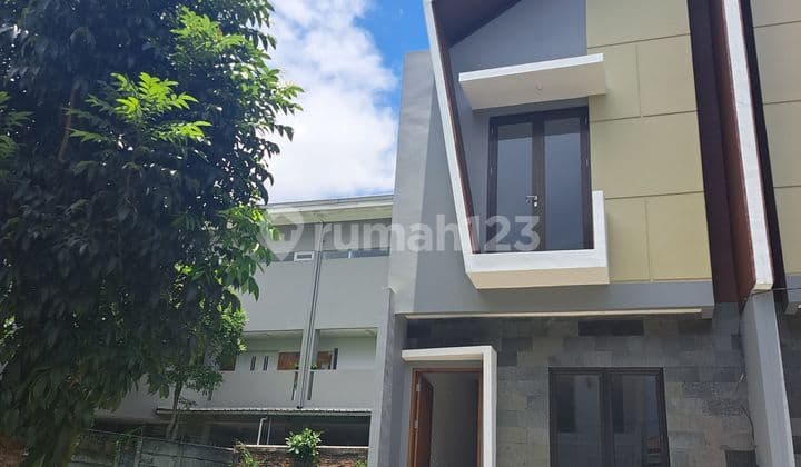 Rumah di BSD Kencanaloka