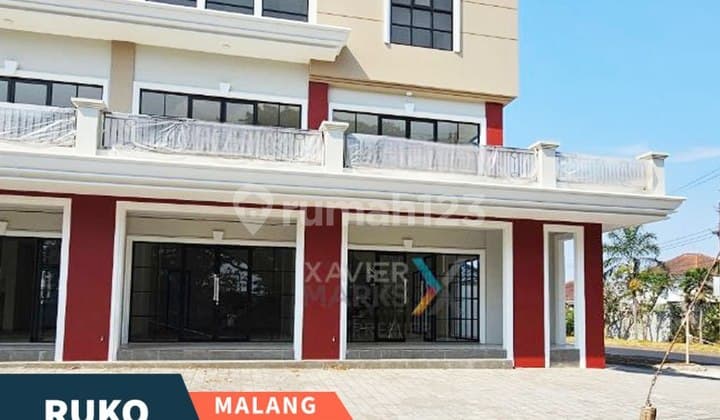 Exclusive Shophouse on the Main Road at Puncak Tidar Malang