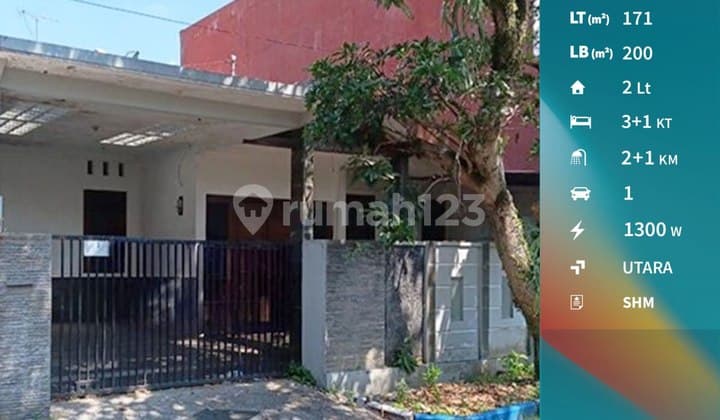 Rumah Dekat Plaza Araya di Pondok Blimbing Indah Malang