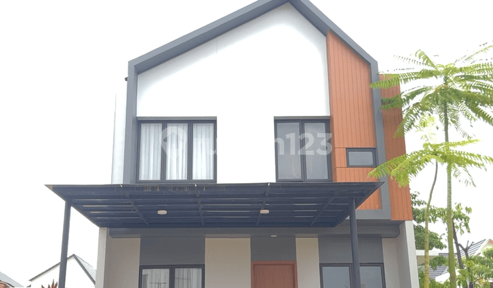 Rumah 2 Lantai Untuk Keluarga Kecil Dekat Dengan Pelabuhan Dan Internasional Ferry Dan Mall.