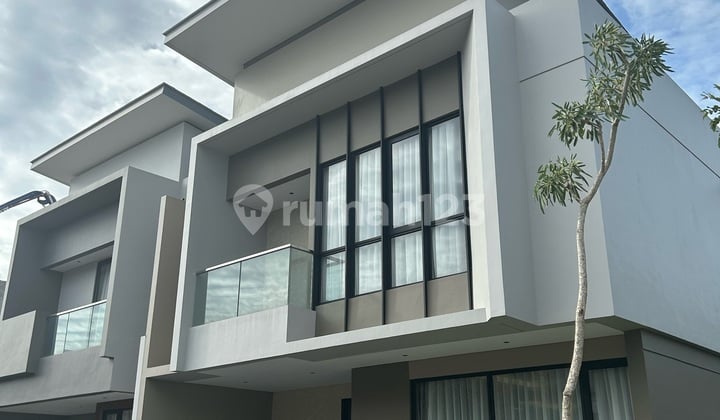 One Stop Living Garden Avenue Cluster Teakwood