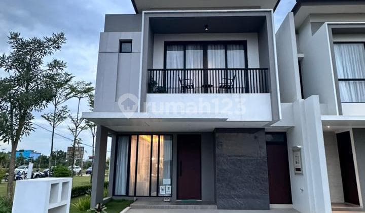 Rumah 2 Lantai Full Furnished Garden Avenue Hook