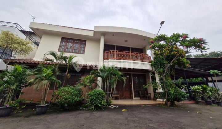 Dijual Ruang Usaha Lengkap dengan Ruko Dan Lahan Luas Di Cipinang