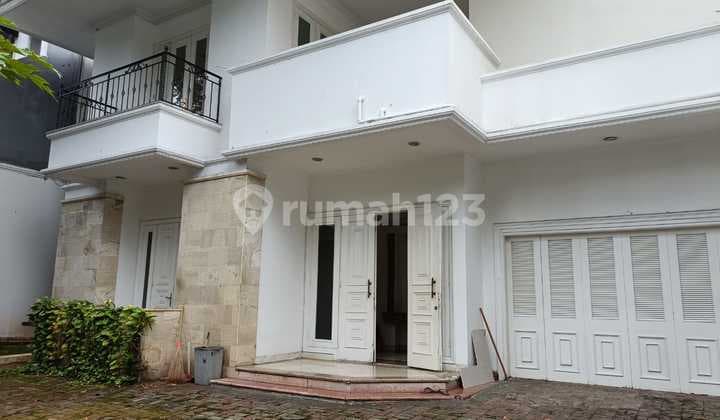 Rumah 2 LT Daerah Elite Terpelihara Baik Siap Huni Lembang Menteng Jakarta Pusat