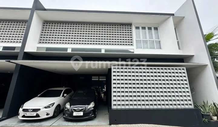 Dijual Rumah di Cluster Forfinity Residence di Caman, Jakasampurna, Kota Bekasi
