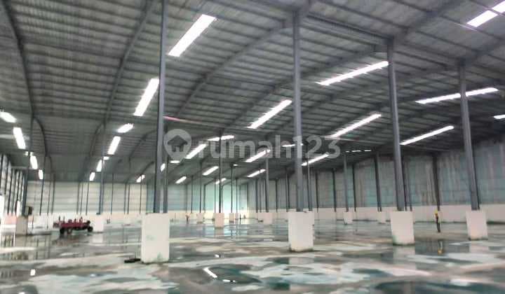 For Rent: Warehouse located in the Sepatan area of Tangerang, Banten.
