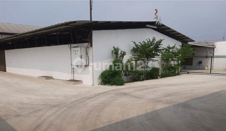 Quick sale: Ready-to-use and well-maintained warehouse in Kaliabang Permai, North Bekasi.
