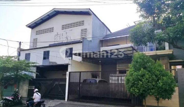 Dijual Rumah & Lapangan Badminton Di Cipinang Elok Jakarta Timur