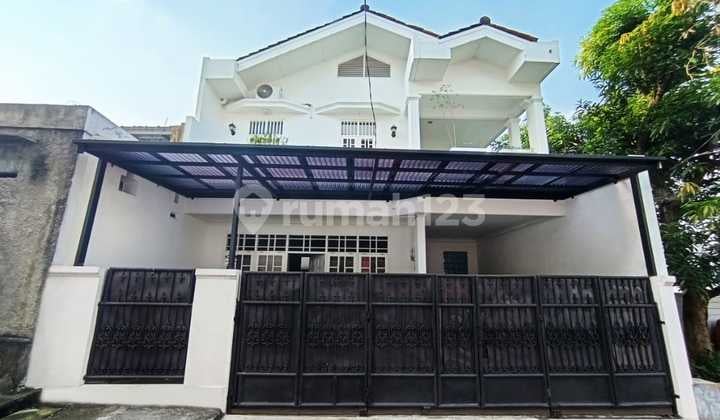 Rumah Dalam Komplek Di Duren Sawit Jakarta Timur