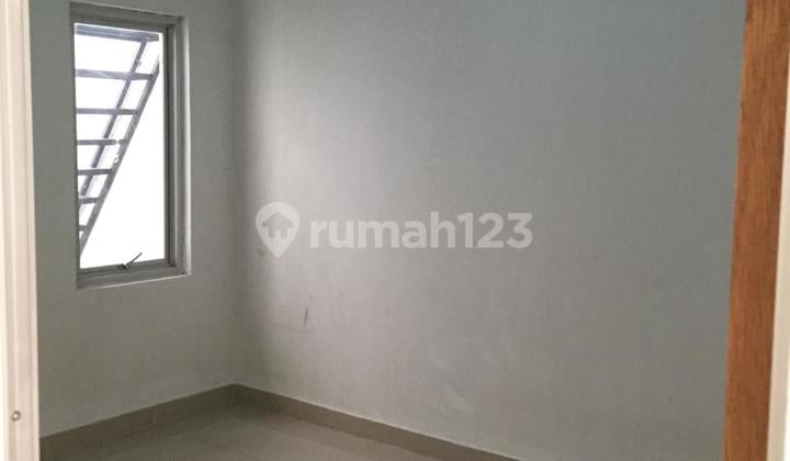 Disewa Rumah Bagus Luas di Tanjung Duren Jakarta Barat