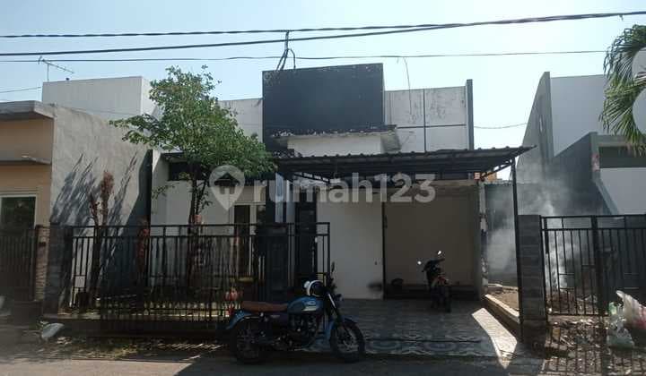 1-Story Residential House in Jabon Mojokerto Housing