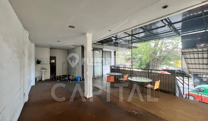 Commercial space on Mainroad Cimahi