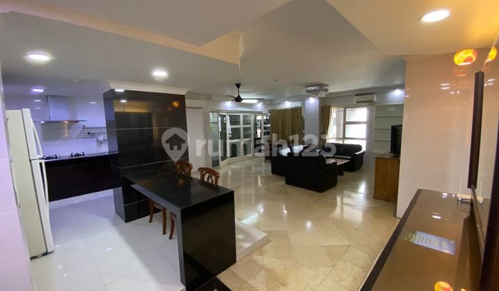 Dijual Cepat Apartemen 3 Bedroom di Grand Tropic Grogol