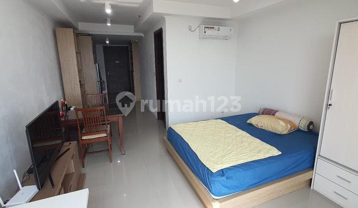Barang Langka! Dijual Kemang Village Residence Studio Cuma 1M