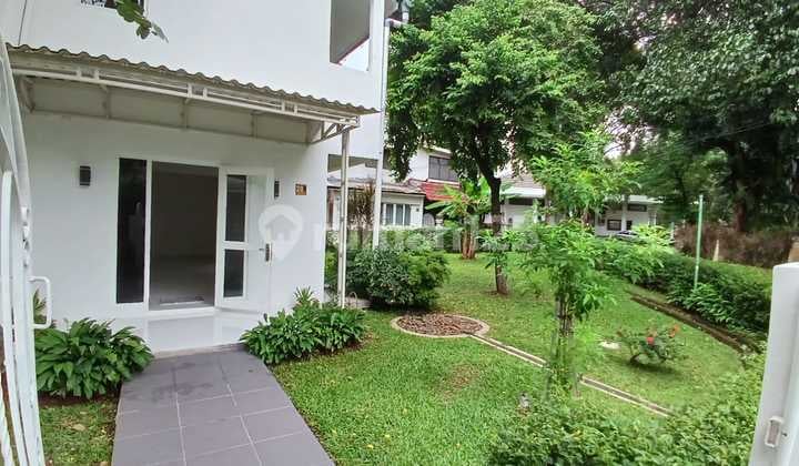 Disewakan Rumah Compound Newly Renovated di Cilandak