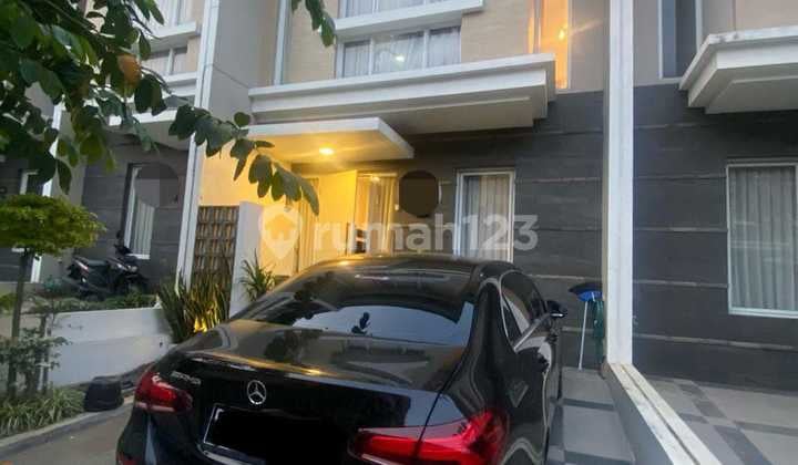 For Sale 2-Story House in Citraland Cibubur Monteverde | 2 BR | 24-Hour Security | 880 Million Negotiable
