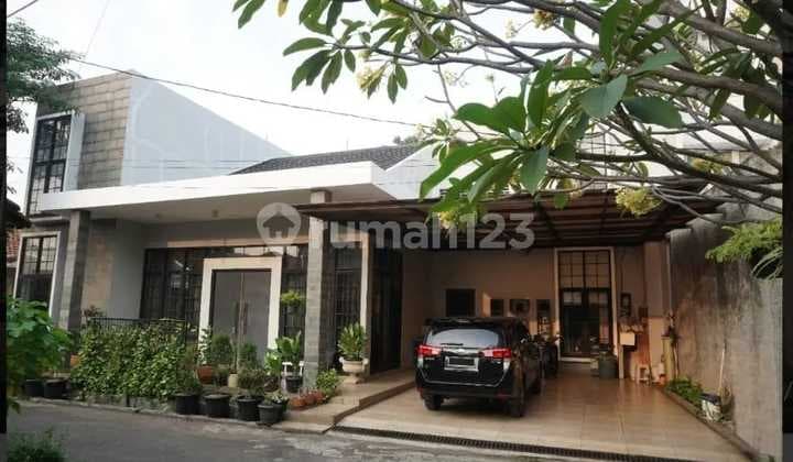 Rumah Mewah 2 Lantai di Tebet Jakarta Selatan - LT 280 M², 5+2 KT, SHM, Harga Turun Rp 7,5 M Nego