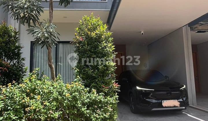 Rumah Fully Furnished SHM di Sentul City - LT 91 M², LB 123 M², Depan Taman, Fasilitas Lengkap