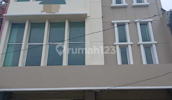 Dijual Ruko Gandeng 3 Lantai di Jl Margonda Raya Depok - LT 180 M², | 8 M Nego