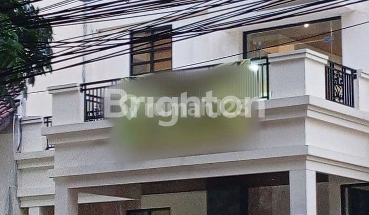 Gedung 3 lantai luas Bangunan 840M2 Gandaria Jakarta Selatan