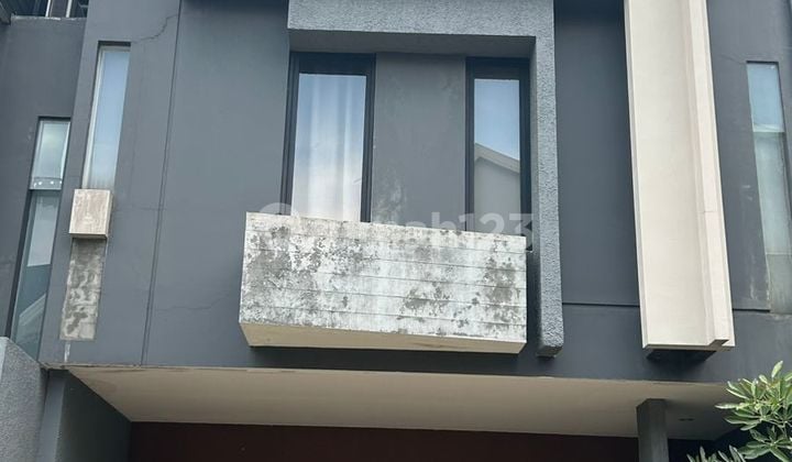 Dijual Rumah 3 Lantai Fully Furnished Pondok Cabe Ilir - 3 Kt, Rooftop, Carport 2 Mobil, bisa Take Over KPR