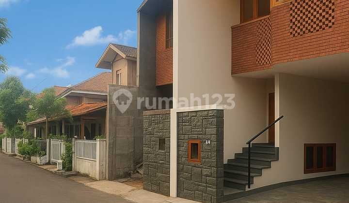Rumah Bagus Semi Furnished Rawamangun, Jakarta Timur SHM
