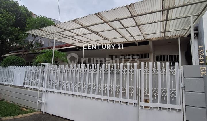 Disewakan Rumah Satu Lantai Dekat Mall di Pondok Indah