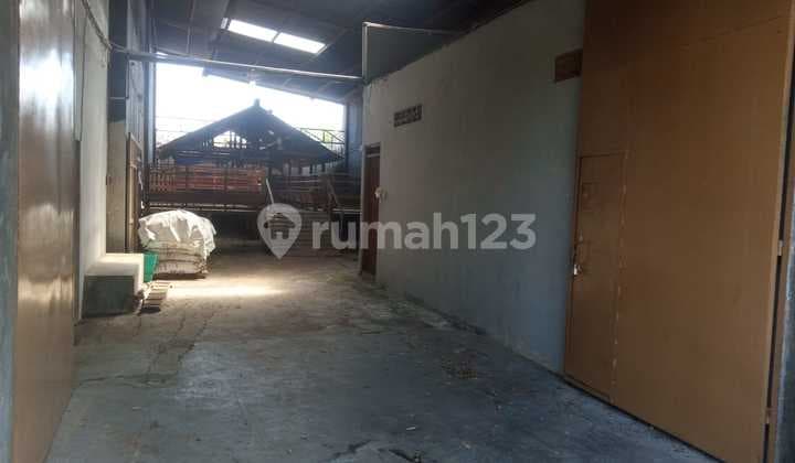 Gudang Siap Pakai di Kalioso