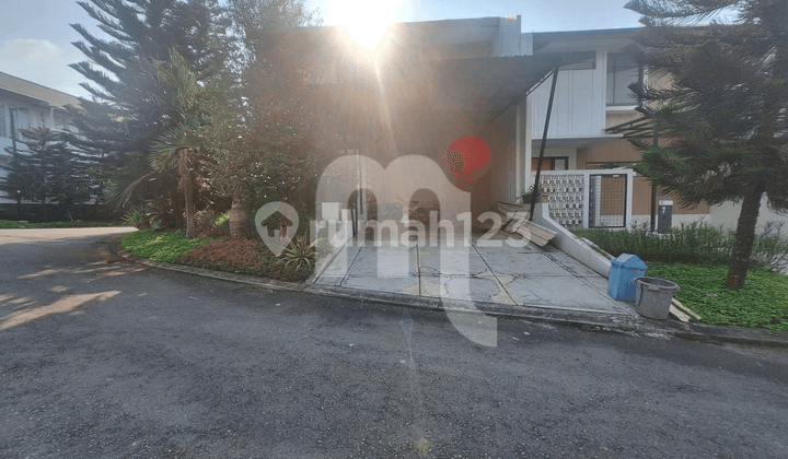 Dijual Rumah 2 Lantai Hook di Naraya BSB City