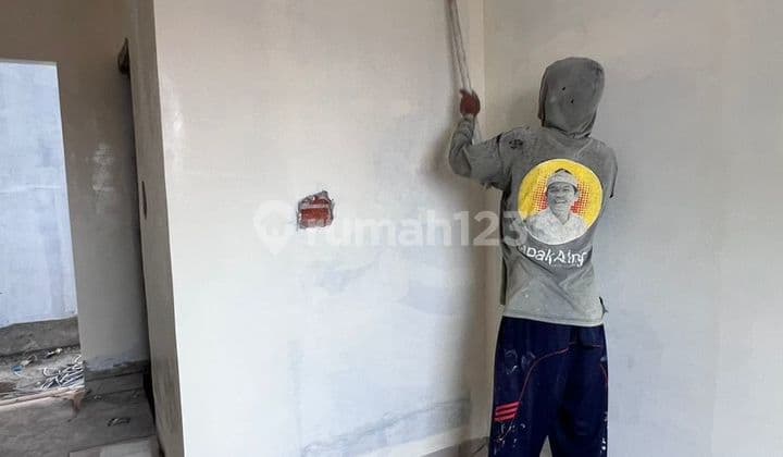 Dijual Rumah Kost Nasih Proses Finishing di Kemanggisan