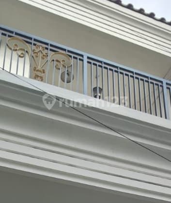 Dijual Rumah & 2 Unit Kontrakan Siap Huni di Kota Bekasi Rumah Bagus SHM di Bekasi Timur